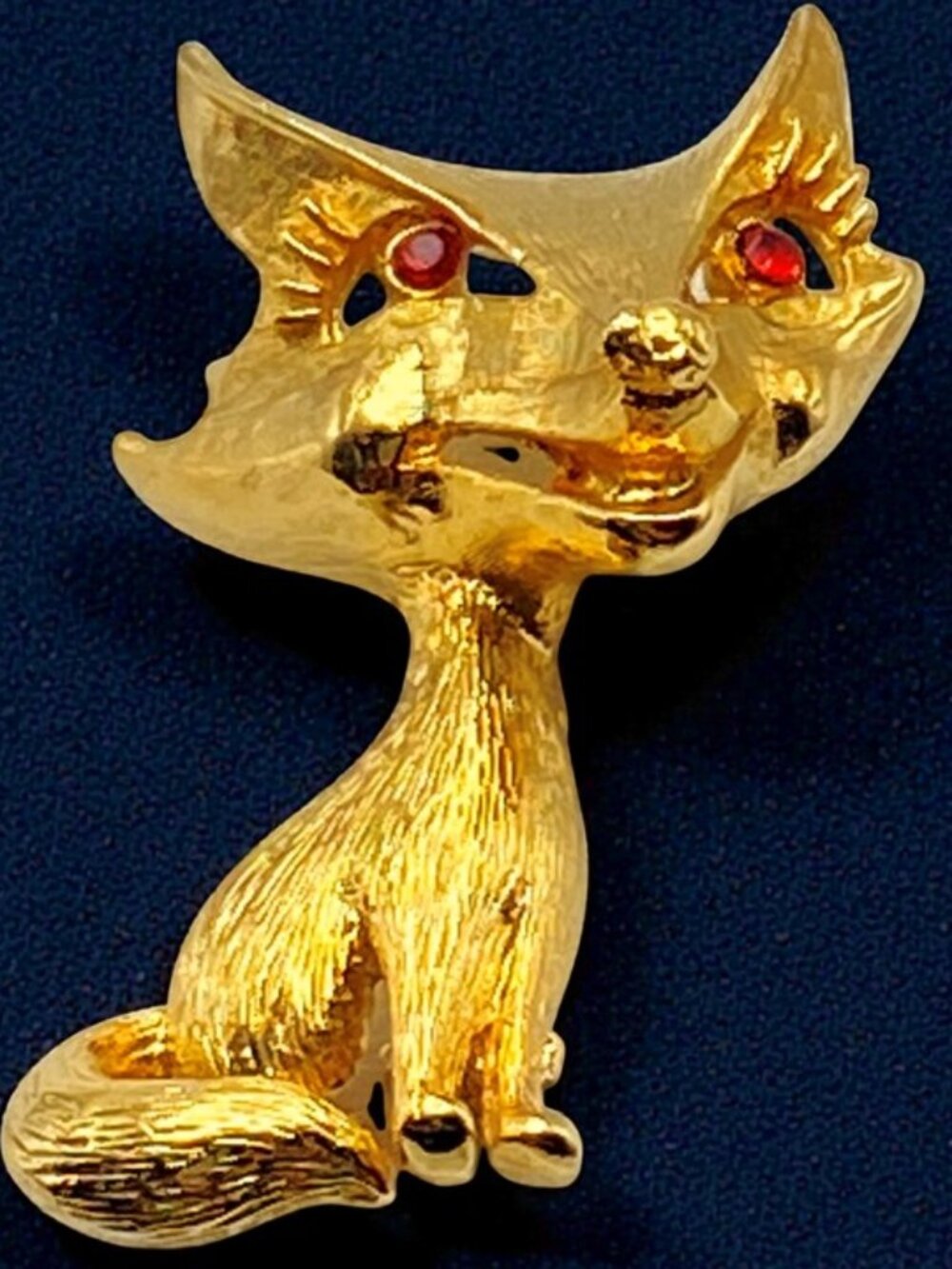 Vintage JJ Jonette Animal Fox Brooch Pin Gold Tone w/Red Eyes 1980s Signed - Picture 10 of 10